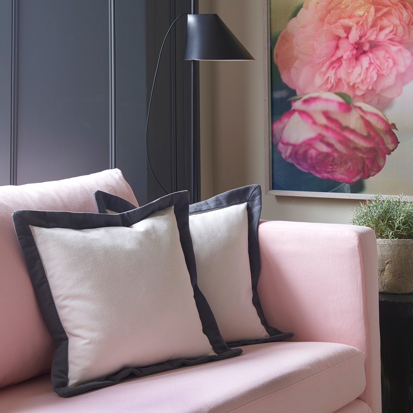 Dutch Velvet Polyester Sofa Fabric In Pink